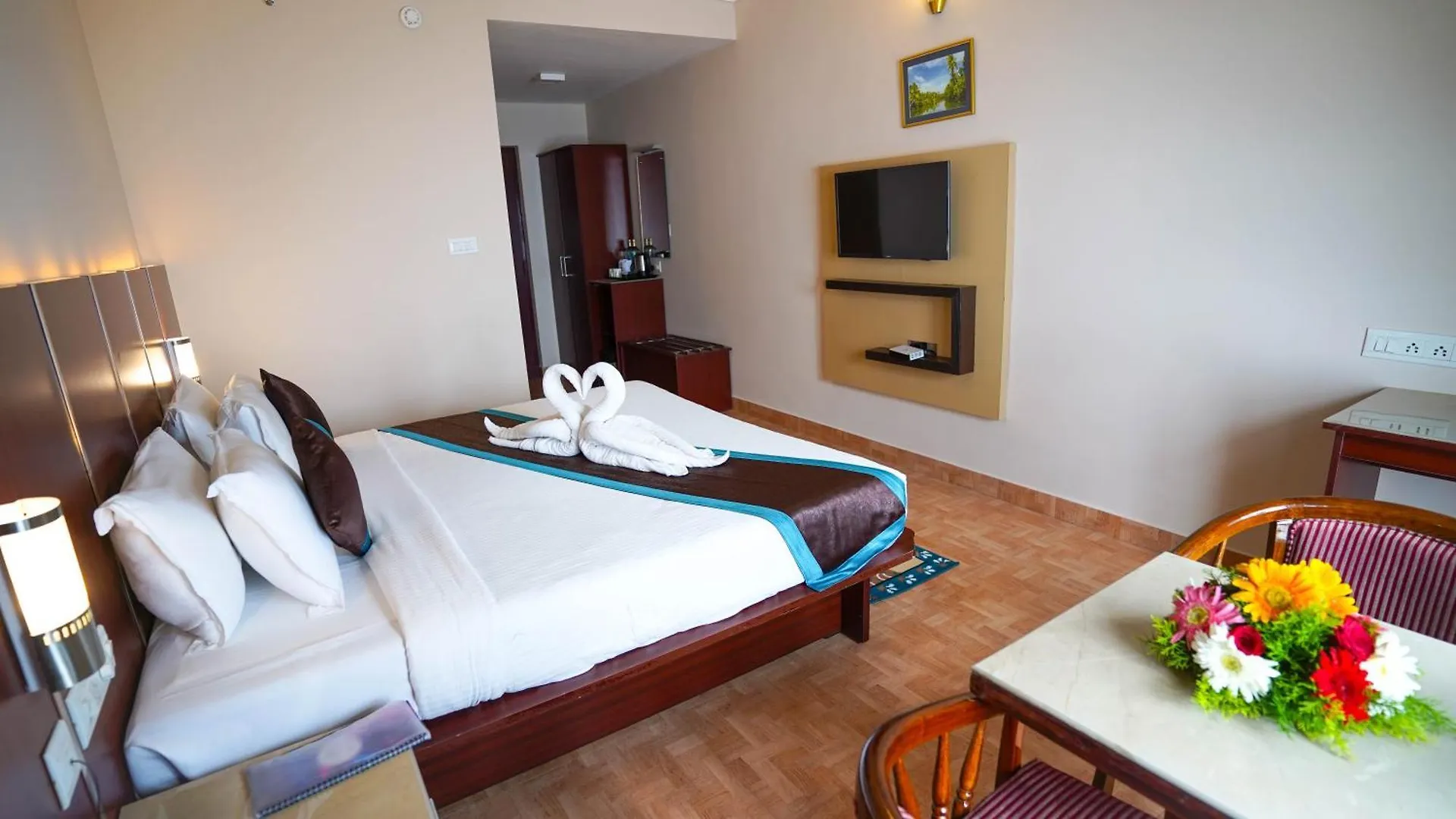 Misty Mountain Resort Munnar