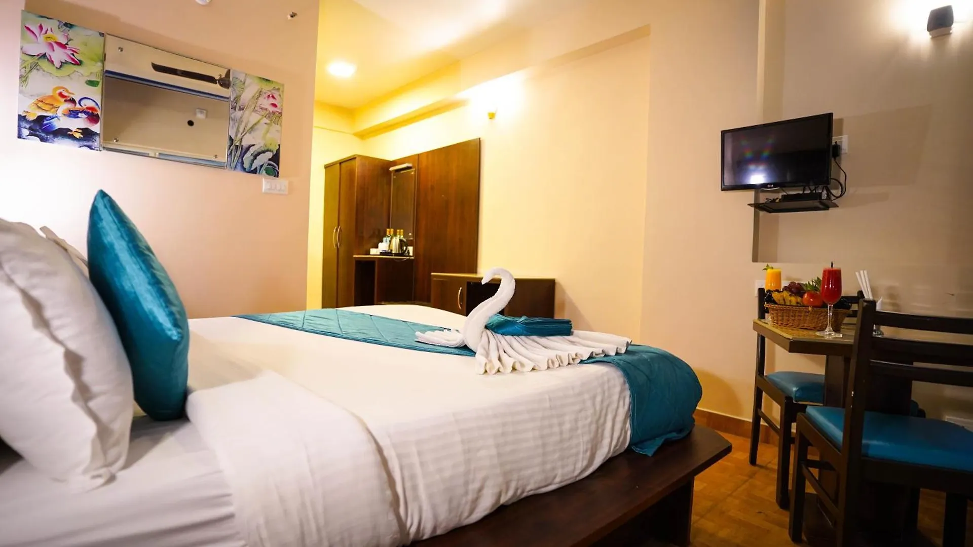 Misty Mountain Resort Munnar Indie
